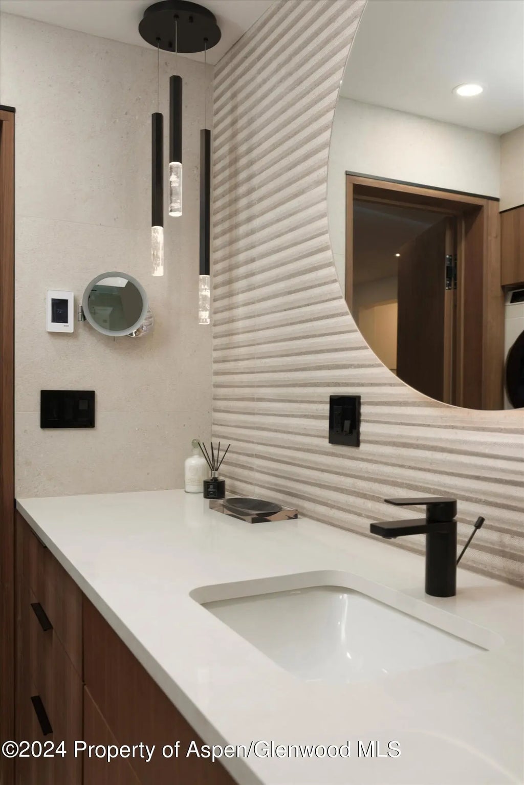 28 of 45 - 205 E Durant Avenue 1-i, Aspen, CO