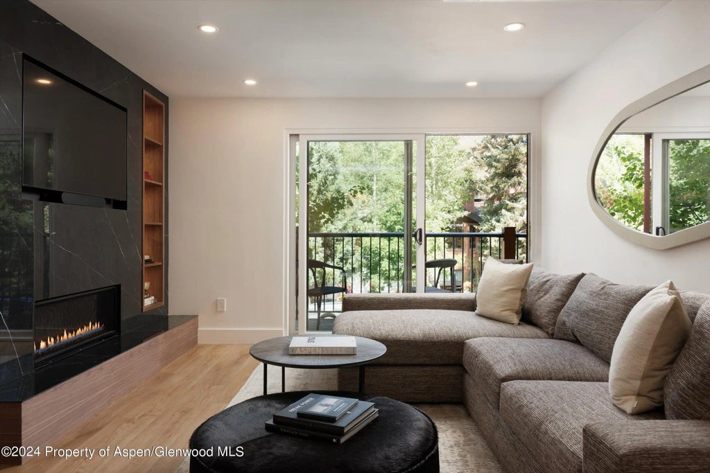 3 of 45 - 205 E Durant Avenue 1-i, Aspen, CO