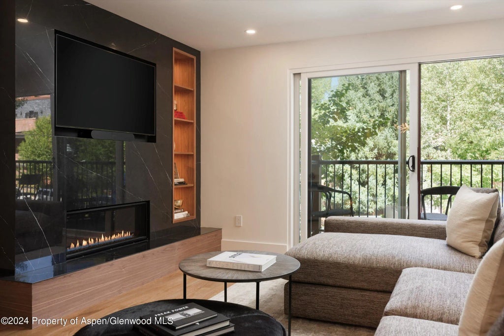 4 of 45 - 205 E Durant Avenue 1-i, Aspen, CO