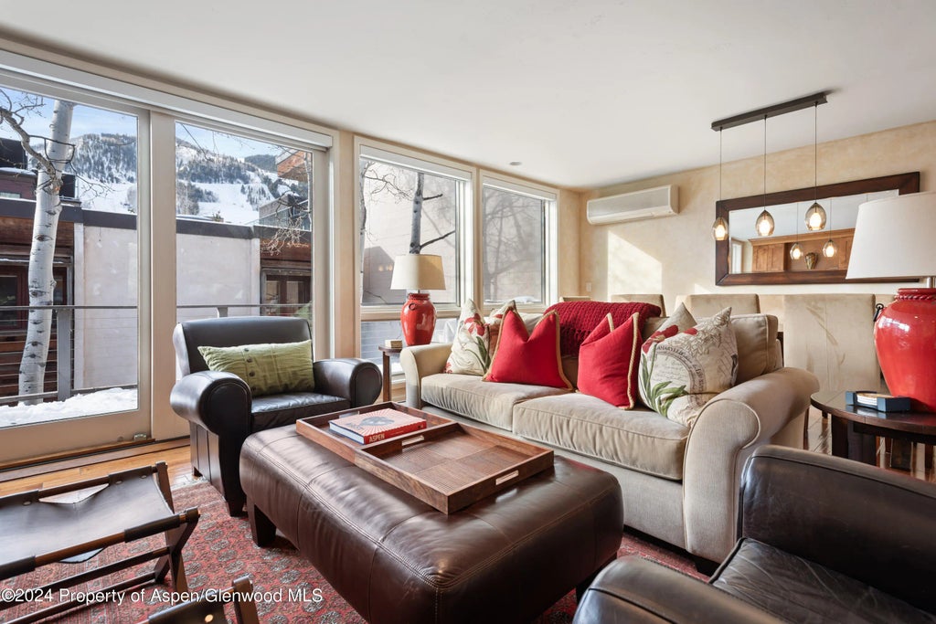 1 of 1 - 629 E Main Unit R2, Aspen, CO