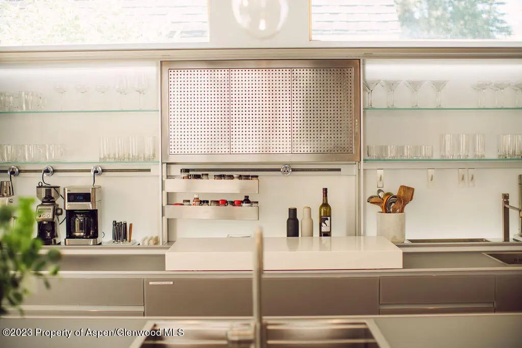 18 of 59 - 1006 E Cooper Avenue, Aspen, CO