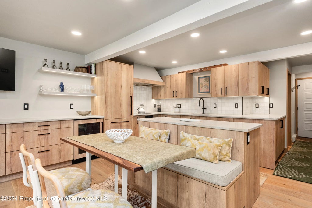 5 of 13 - 131 E Durant Avenue 208, Aspen, CO