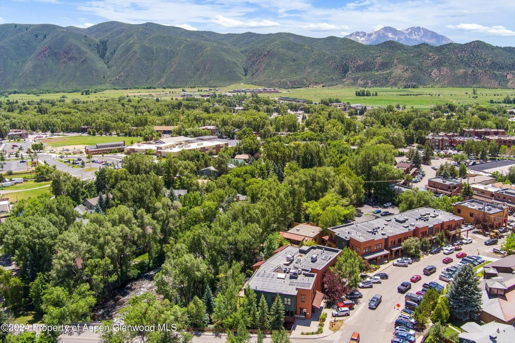 27 of 31 - 231 Midland Avenue 101, Basalt, CO