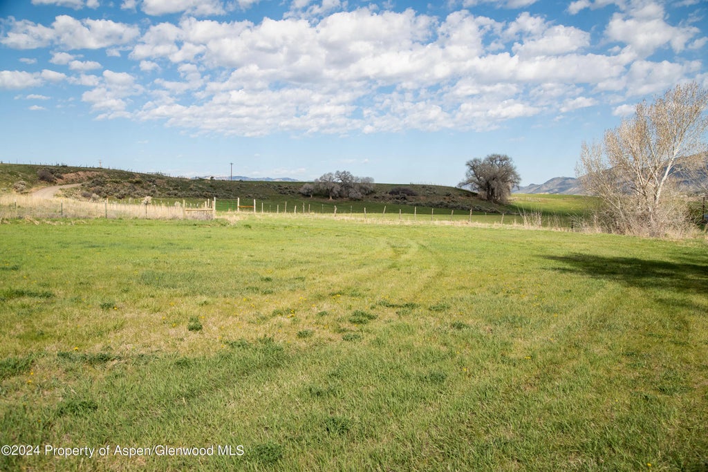 23 of 24 - 584 County Road 331, Silt, CO