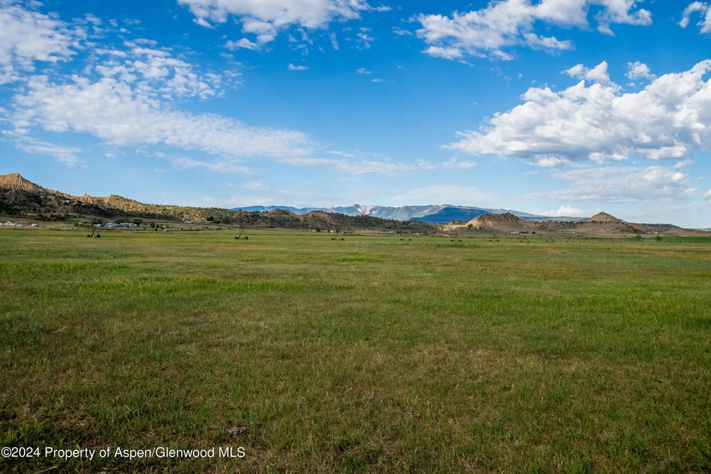 6 of 24 - 584 County Road 331, Silt, CO