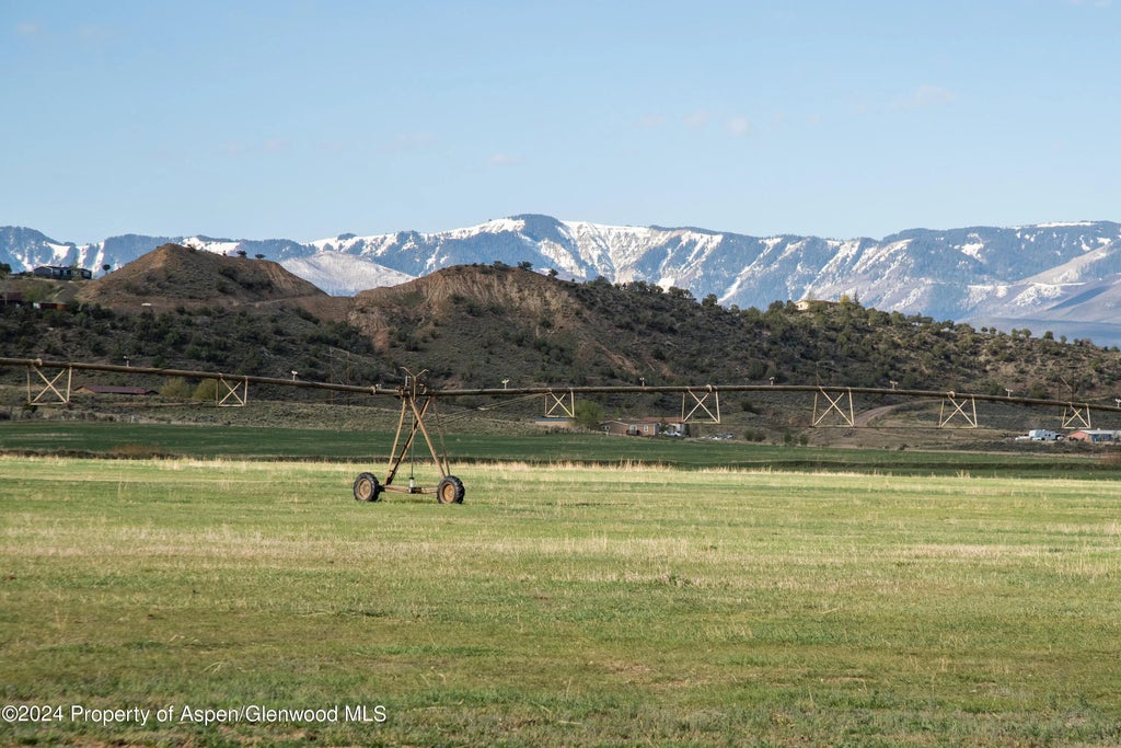 8 of 24 - 584 County Road 331, Silt, CO