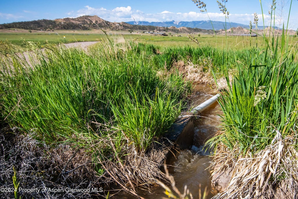 9 of 24 - 584 County Road 331, Silt, CO