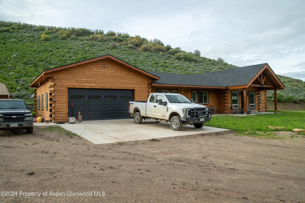 25 of 29 - 32771 County Road 27, Hayden, CO