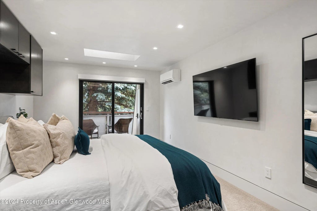 13 of 27 - 100 E Dean Street 3a, Aspen, CO