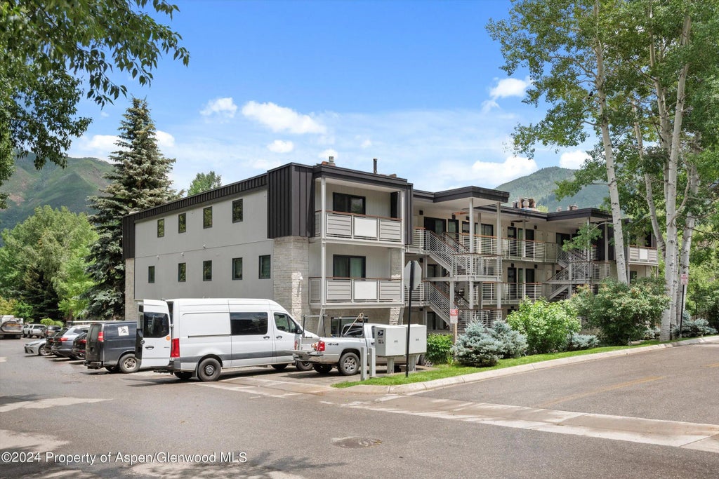 25 of 27 - 100 E Dean Street 3a, Aspen, CO