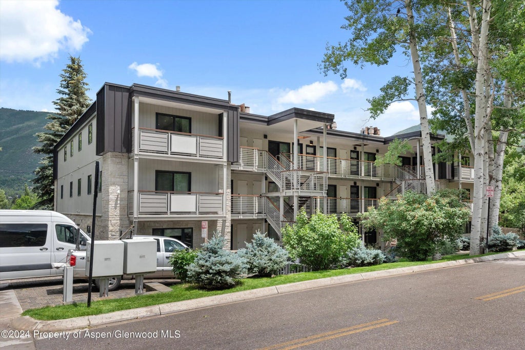 26 of 27 - 100 E Dean Street 3a, Aspen, CO