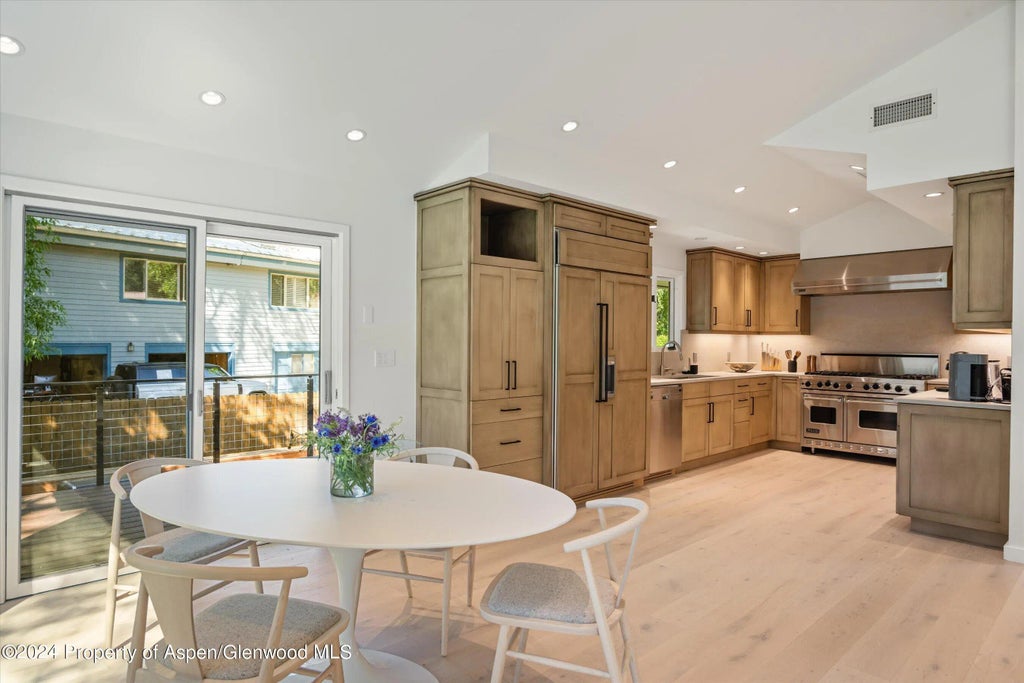 10 of 38 - 1220 Alta Vista Drive, Aspen, CO