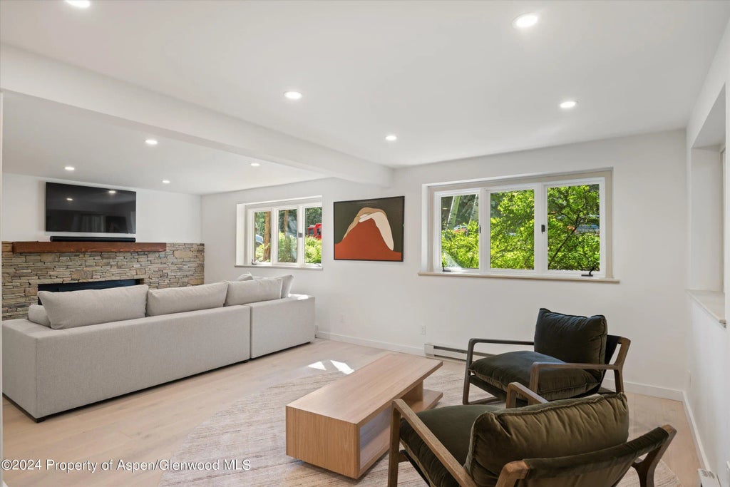 24 of 38 - 1220 Alta Vista Drive, Aspen, CO