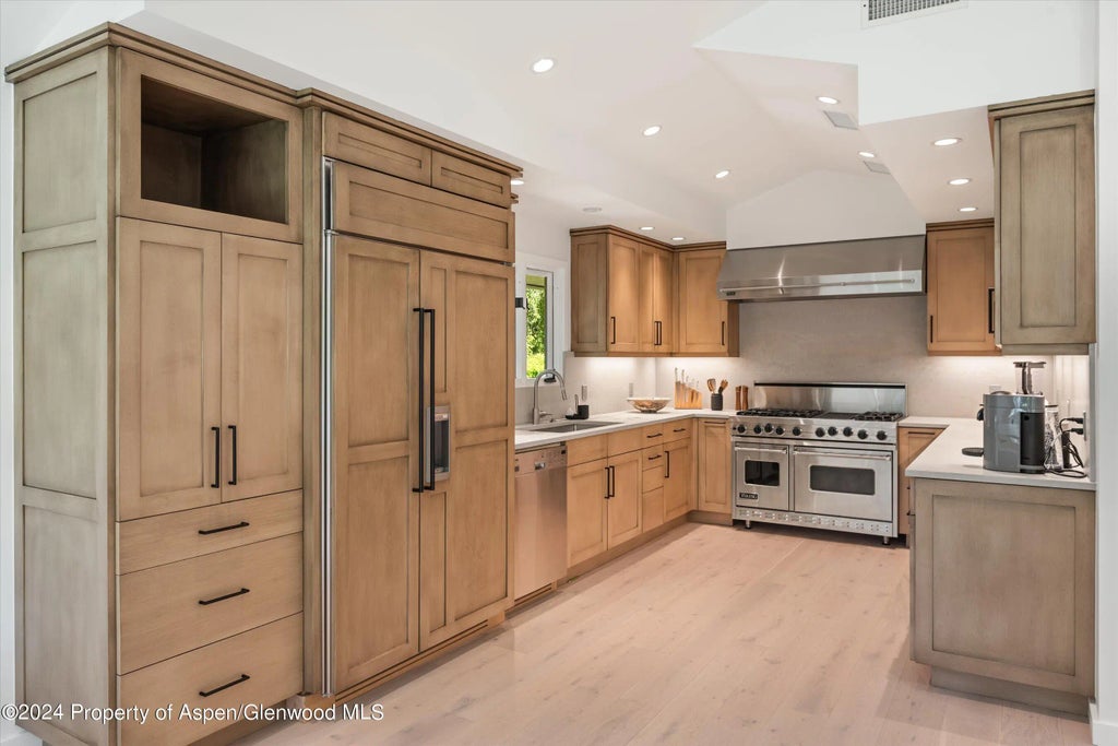 9 of 38 - 1220 Alta Vista Drive, Aspen, CO