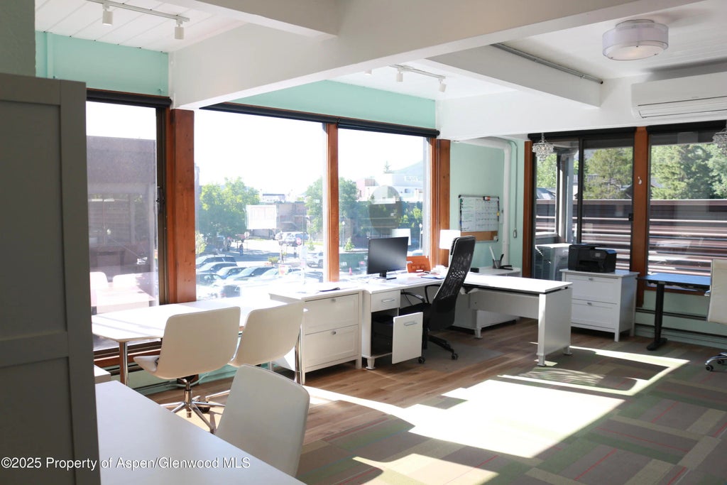 6 of 13 - 720 E Durant Avenue 7, Aspen, CO