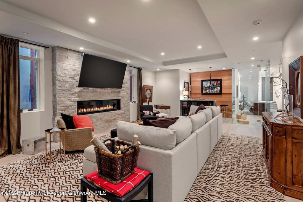 1 of 86 - 813 W Smuggler Street, Aspen, CO