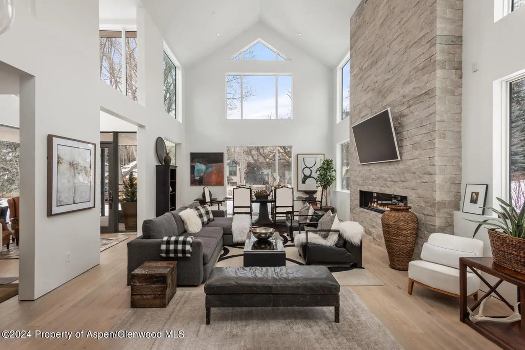 18 of 86 - 813 W Smuggler Street, Aspen, CO