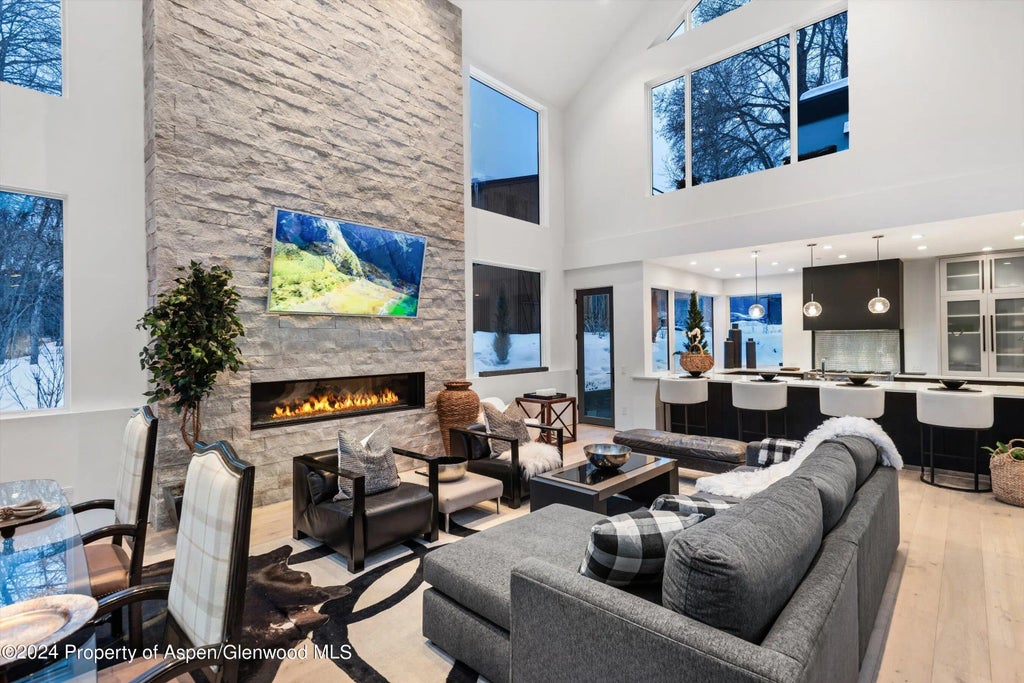 23 of 86 - 813 W Smuggler Street, Aspen, CO