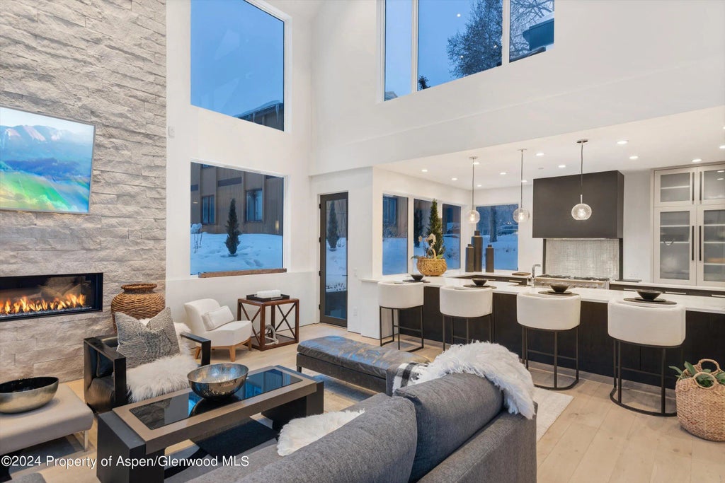 25 of 86 - 813 W Smuggler Street, Aspen, CO