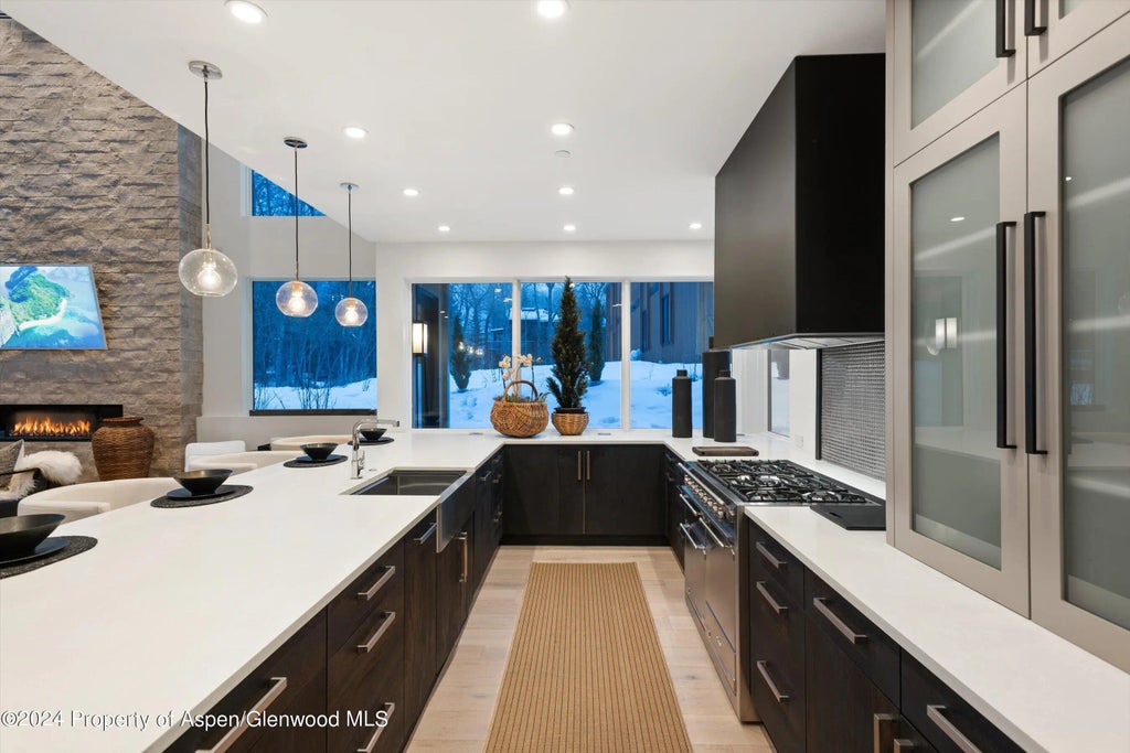 28 of 86 - 813 W Smuggler Street, Aspen, CO