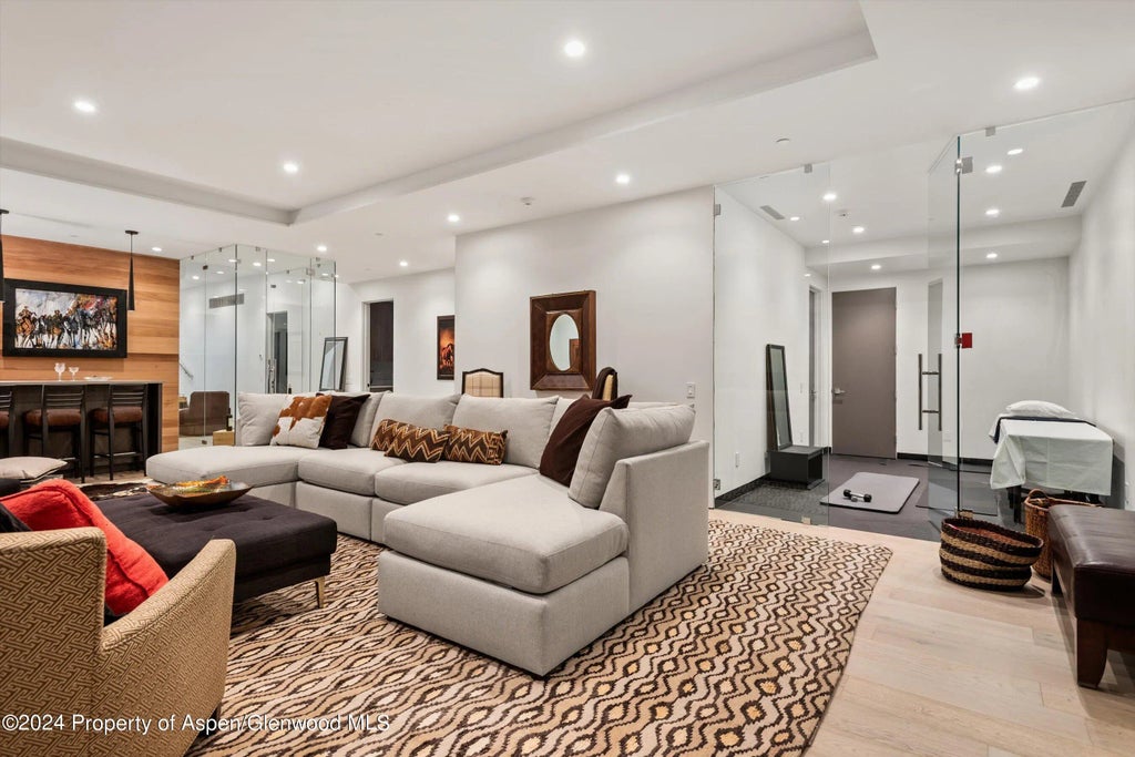 34 of 86 - 813 W Smuggler Street, Aspen, CO