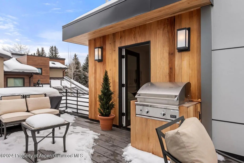 39 of 86 - 813 W Smuggler Street, Aspen, CO