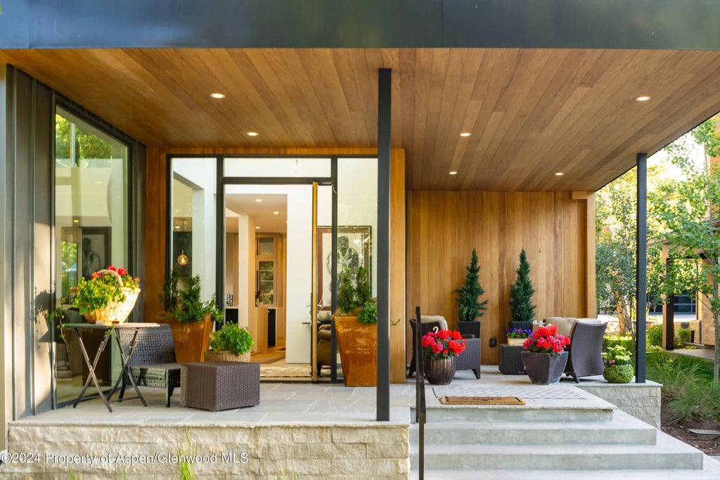 4 of 86 - 813 W Smuggler Street, Aspen, CO