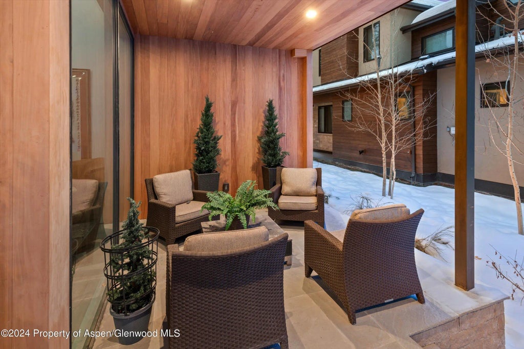 9 of 86 - 813 W Smuggler Street, Aspen, CO