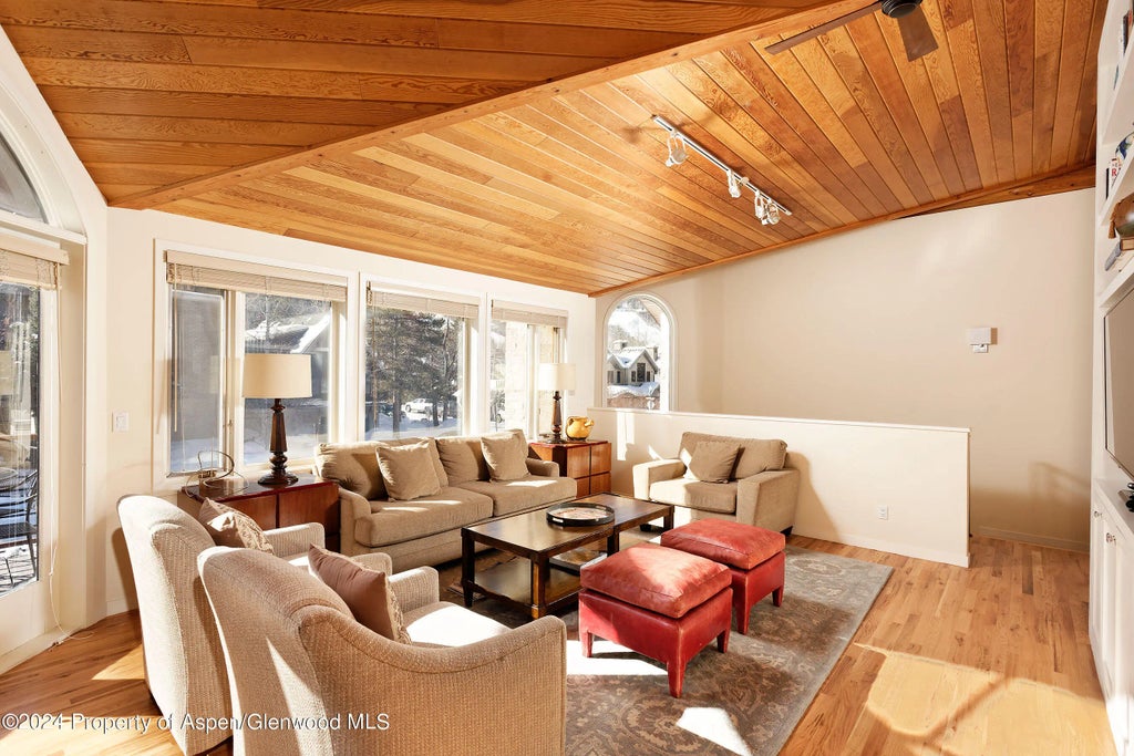 8 of 17 - 1006 E Hyman Avenue B, Aspen, CO