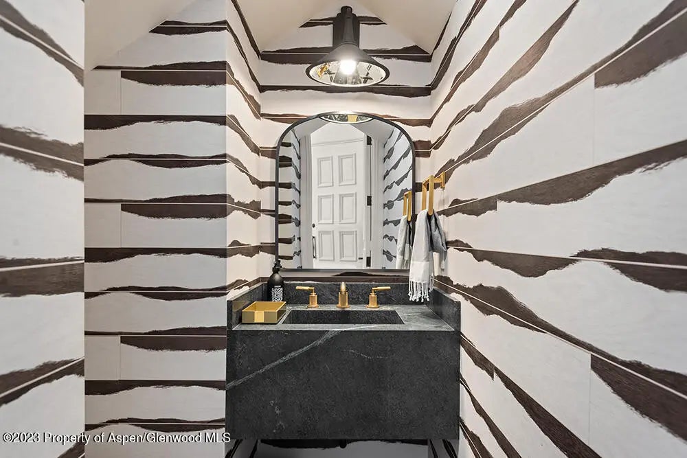 15 of 28 - 345 Park Avenue, Aspen, CO