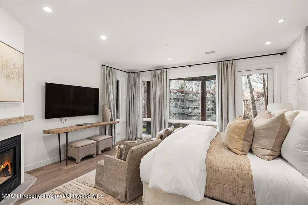 16 of 28 - 345 Park Avenue, Aspen, CO