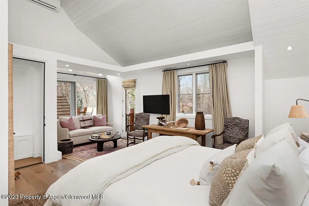 20 of 28 - 345 Park Avenue, Aspen, CO