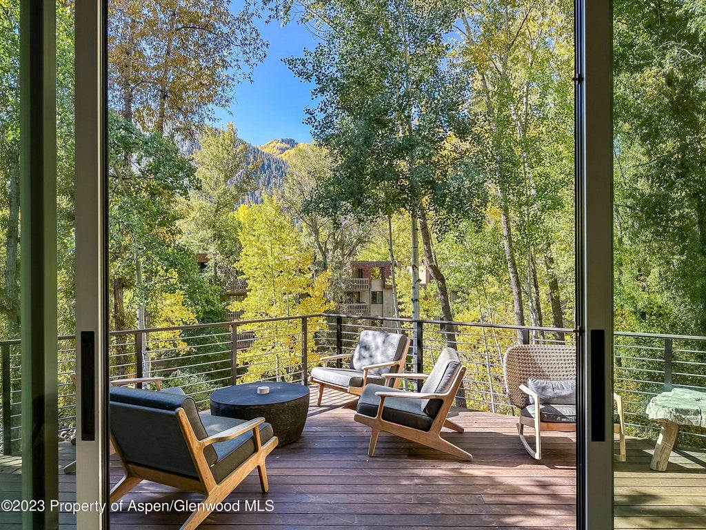 5 of 28 - 345 Park Avenue, Aspen, CO