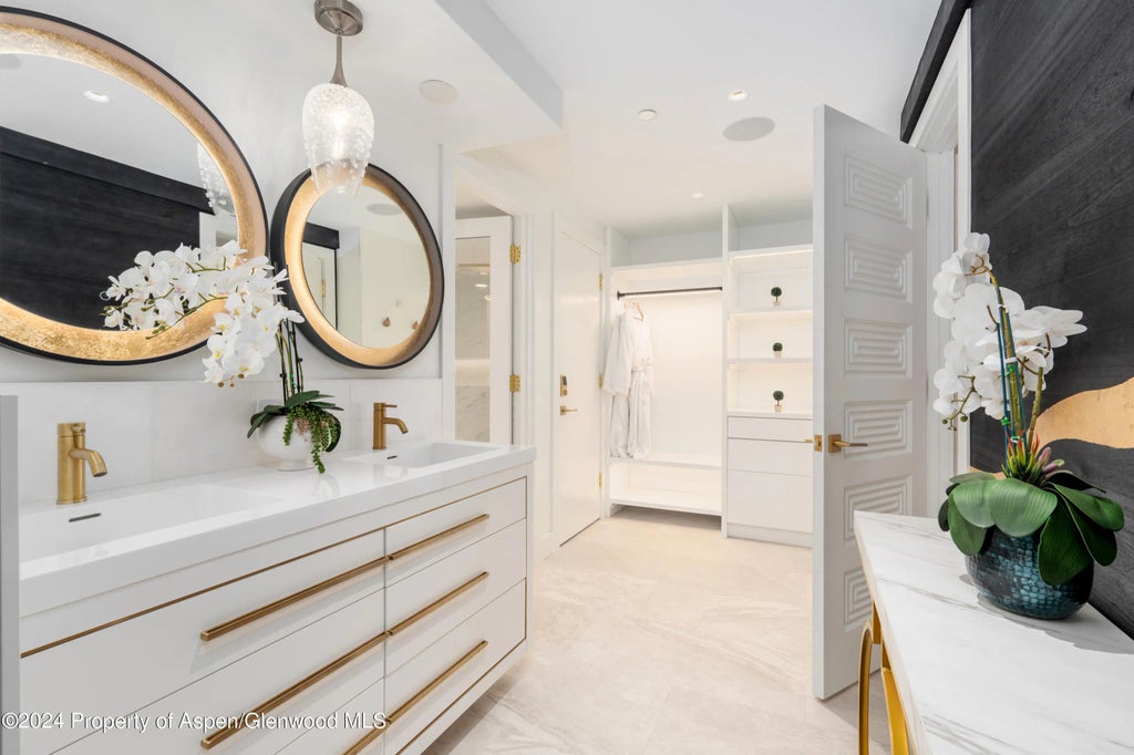 24 of 29 - 617 E Cooper Avenue 110, Aspen, CO