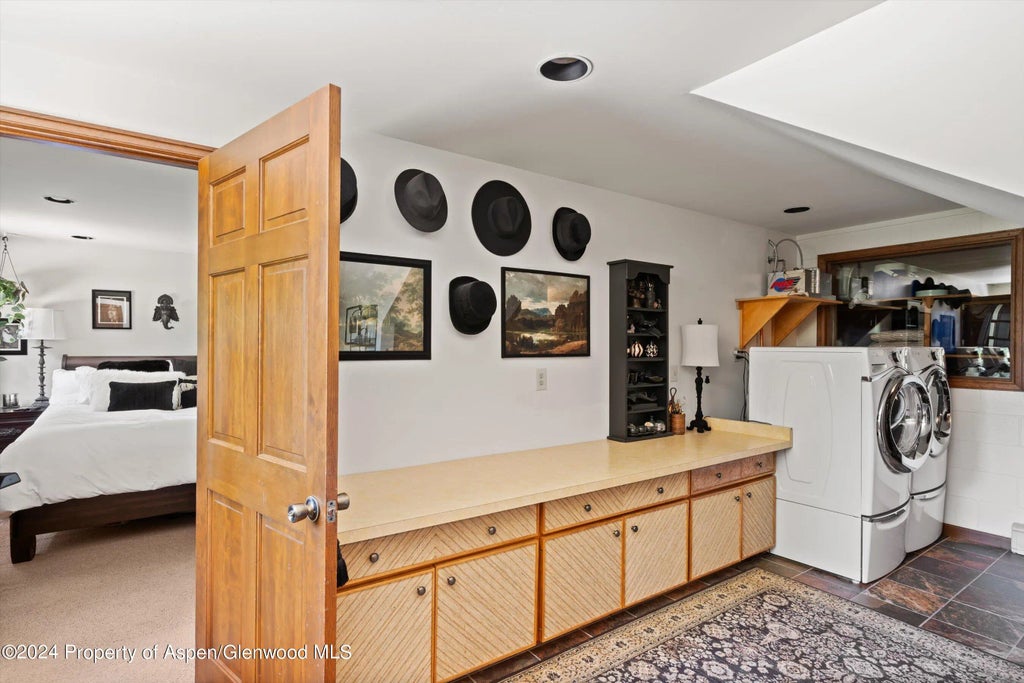 10 of 22 - 2227 Juniper Hill Road, Aspen, CO