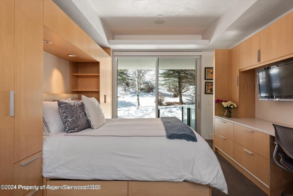 26 of 46 - 1015 Cemetery Lane, Aspen, CO