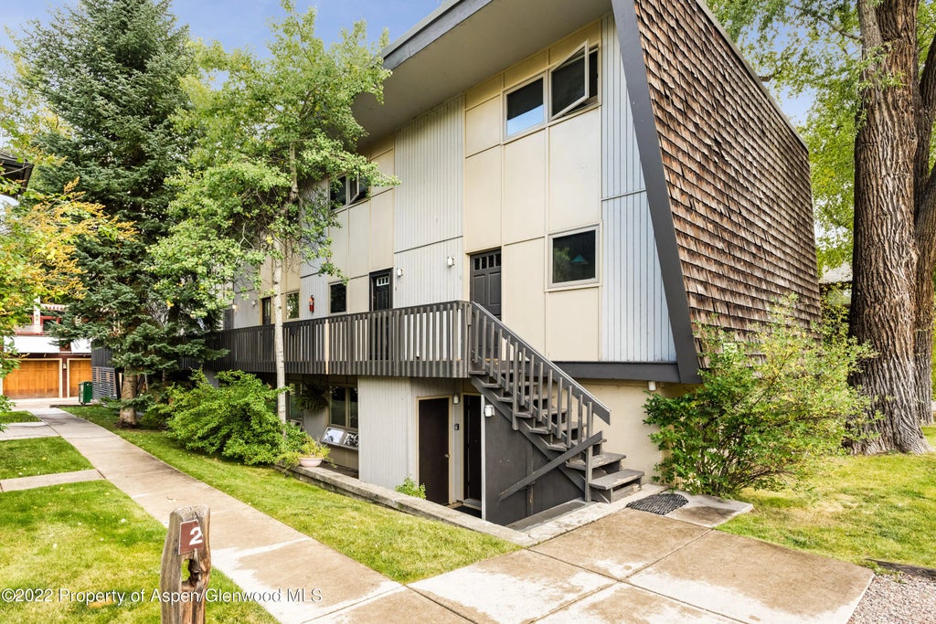 7 of 16 - 700 W Hopkins Avenue 6, Aspen, CO
