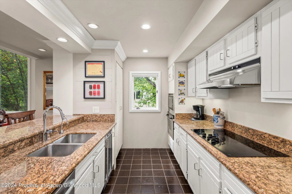 11 of 40 - 123 W Hyman Avenue Unit A, Aspen, CO