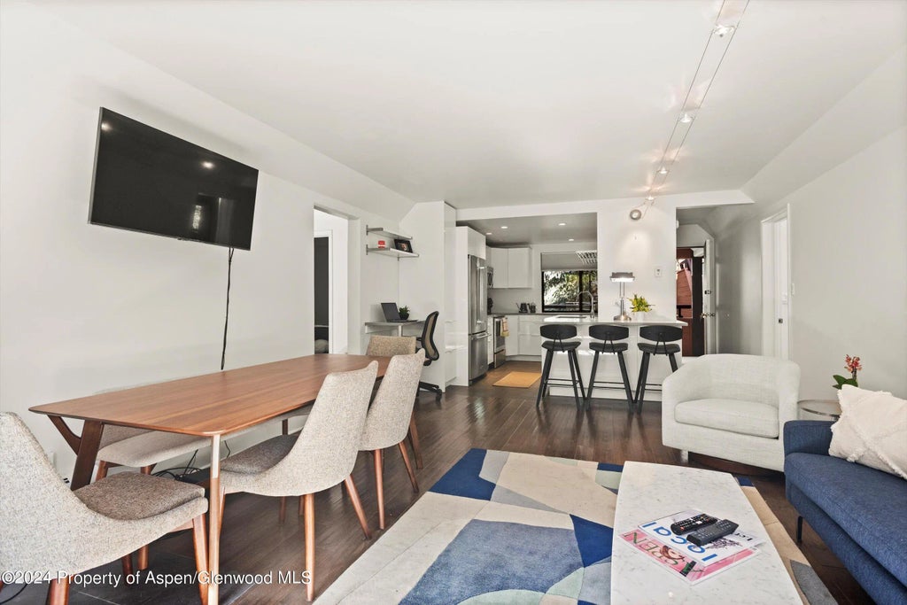 4 of 16 - 1326 Vine Street 1326, Aspen, CO