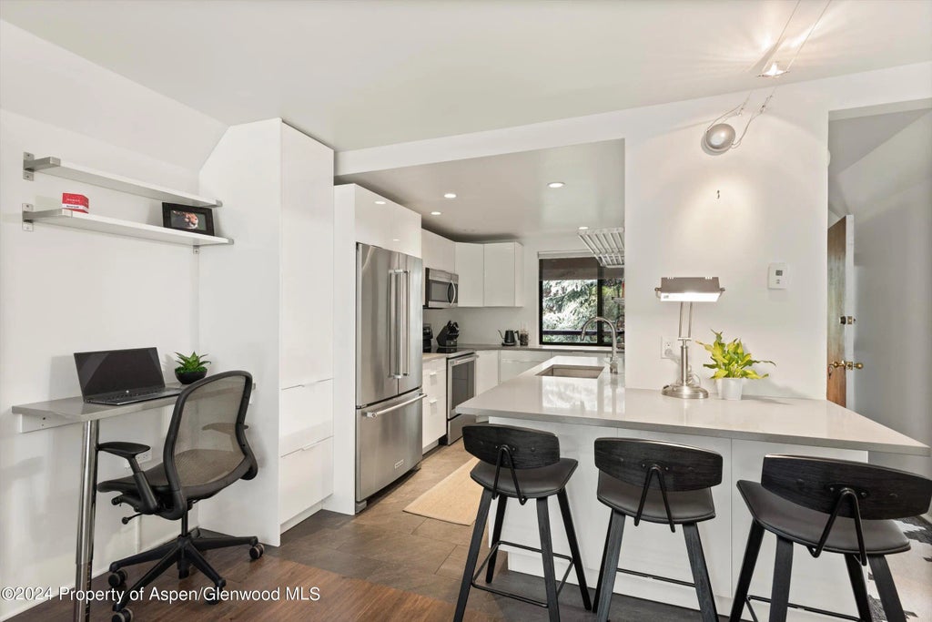 5 of 16 - 1326 Vine Street 1326, Aspen, CO