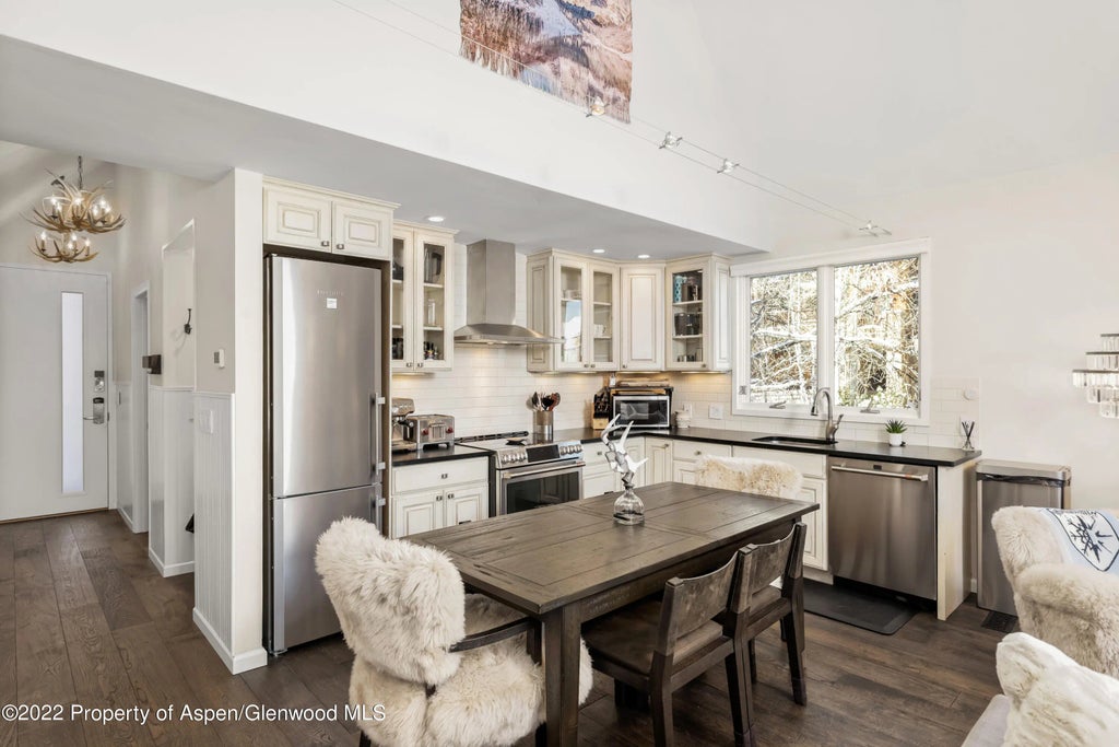 3 of 18 - 800 S Mill Street 6a, Aspen, CO