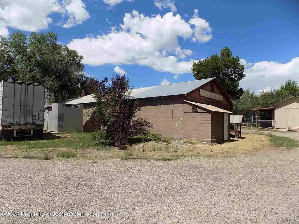 3 of 9 - 140 S 8th Street, Silt, CO