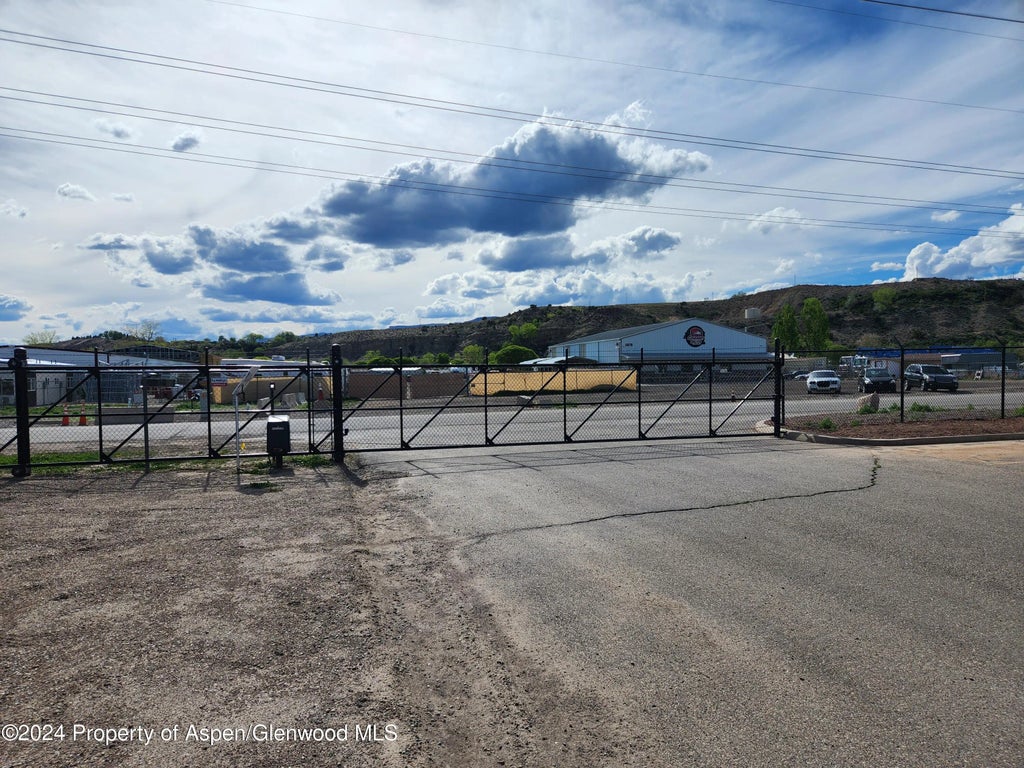 25 of 25 - 6 Powerline Road, Rifle, CO