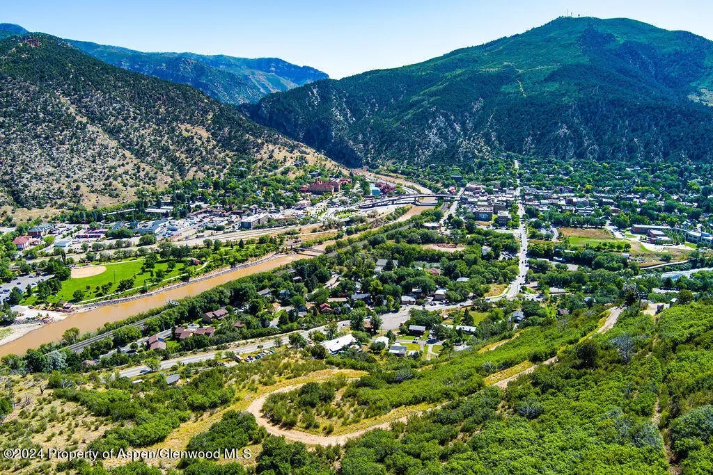 4 of 23 - 921 W 9th Street, Glenwood Springs, CO