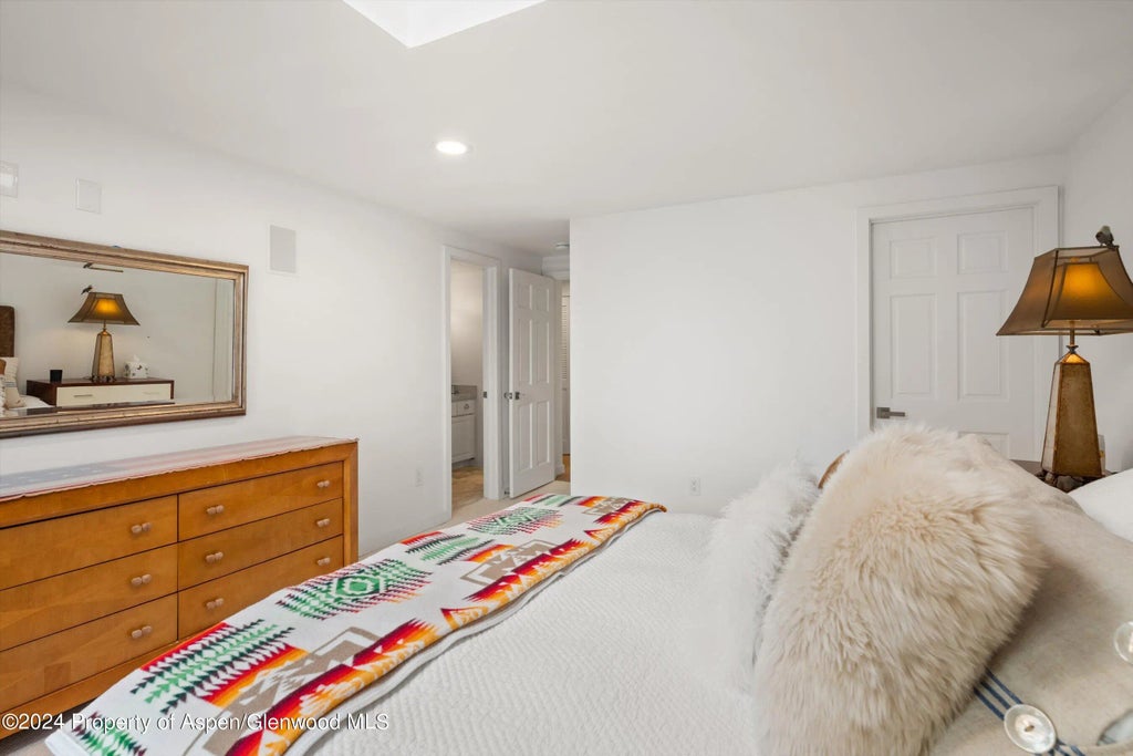 21 of 27 - 950 E Durant Avenue 6, Aspen, CO