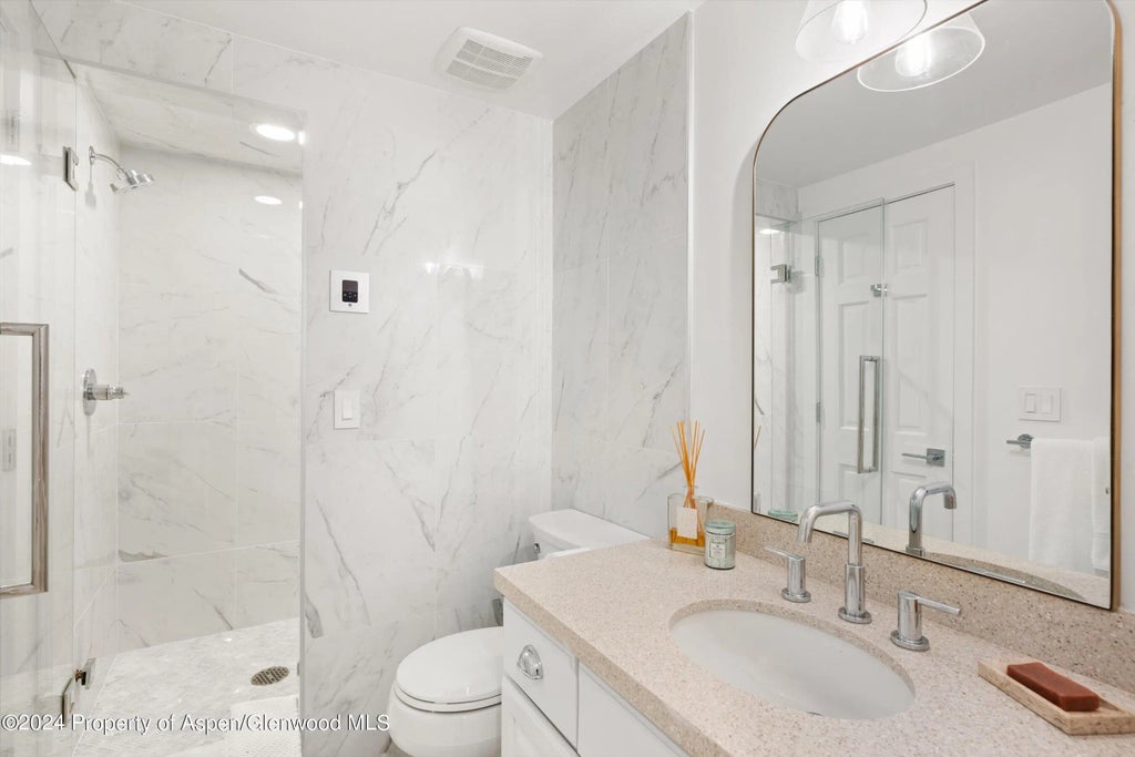 23 of 27 - 950 E Durant Avenue 6, Aspen, CO