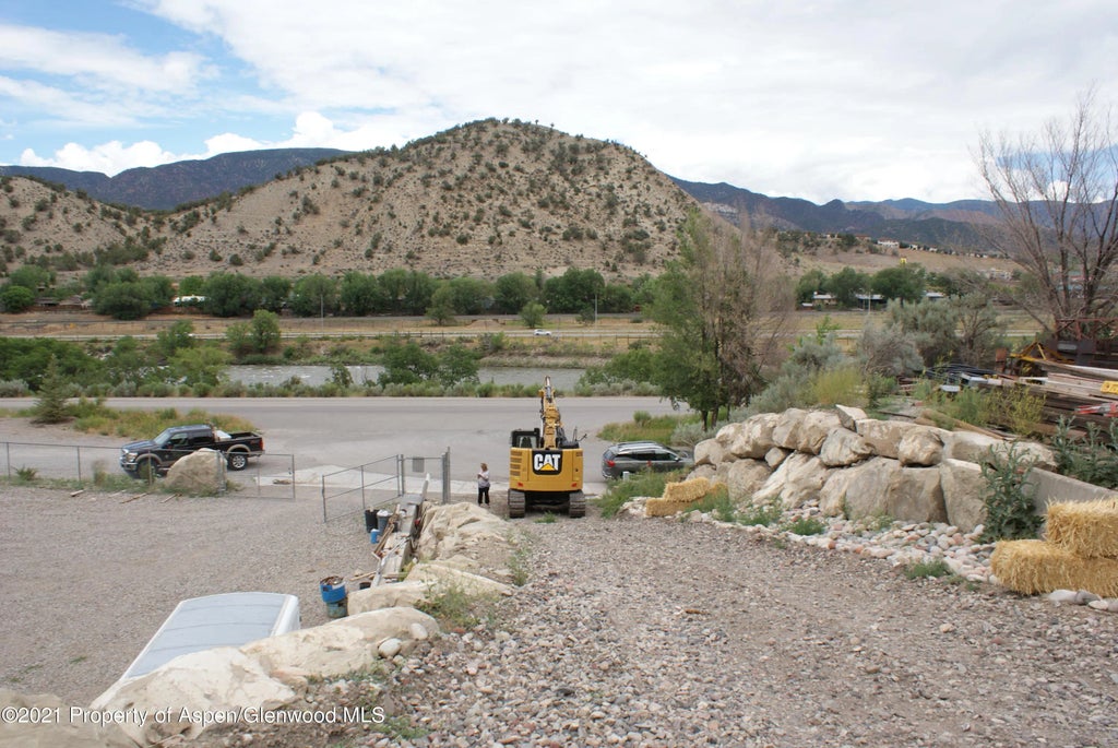 3 of 11 - 6480 County Road 335, New Castle, CO