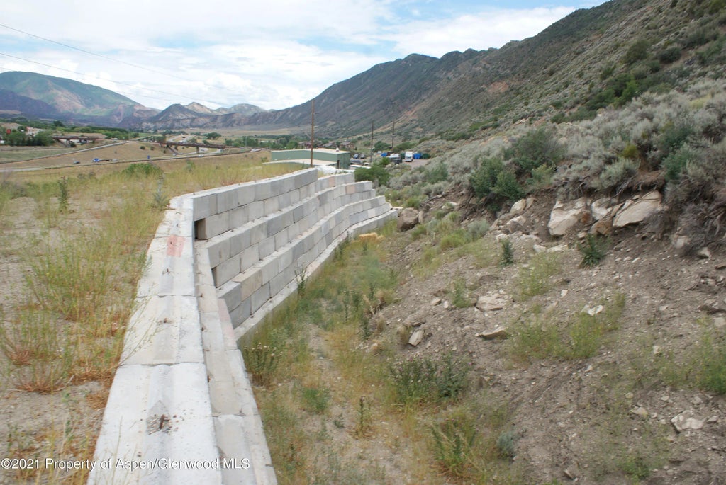 7 of 11 - 6480 County Road 335, New Castle, CO