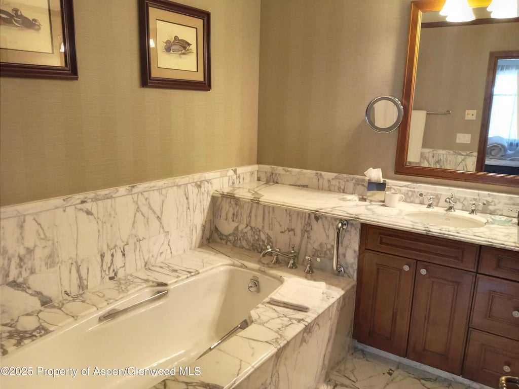 32 of 38 - 0075 Prospector Road Unit 8404 Winter Interest #5, Aspen, CO