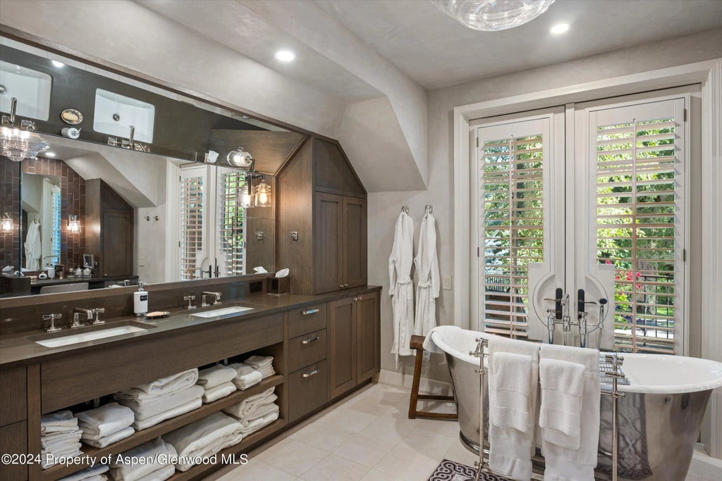 13 of 51 - 303 W Hopkins Avenue, Aspen, CO